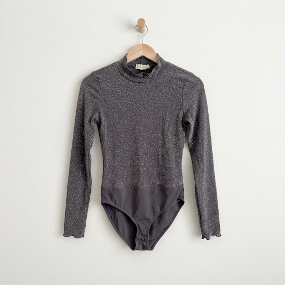 Altar'd State Gray Metallic Shimmer Mock Neck Long Sleeve Bodysuit Small Fairy